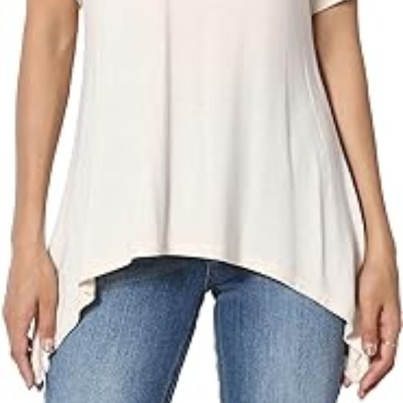 BRAND NEW The Mogan Cold Shoulder v-neck top Sharkbite Hem - Picture 2 of 2